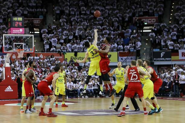 纳达尔的表 纳达尔的表