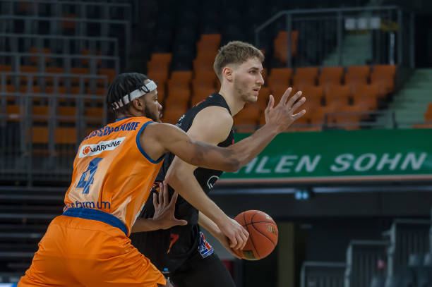 任何不当行 任何不当行